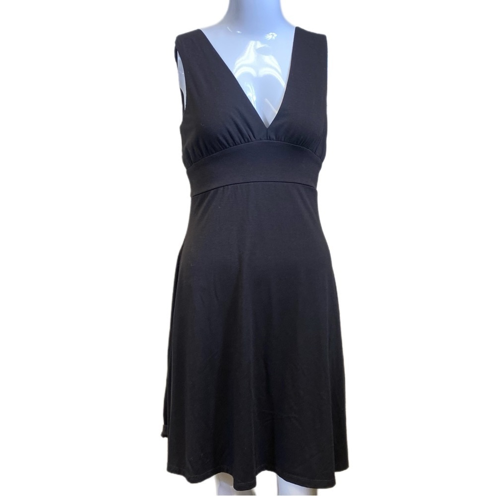 Street Code black dress sleeveless v neck on back and front